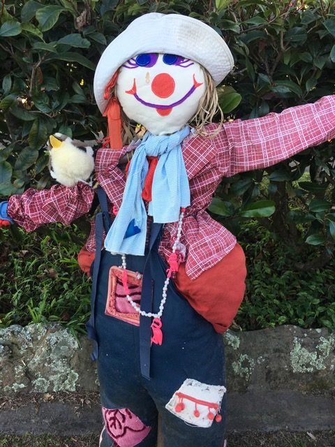 Sydney Edible Garden Trail - Turramurra Lookout Community Garden scarecrow